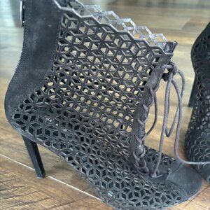 Zara women's lace up suede bootie